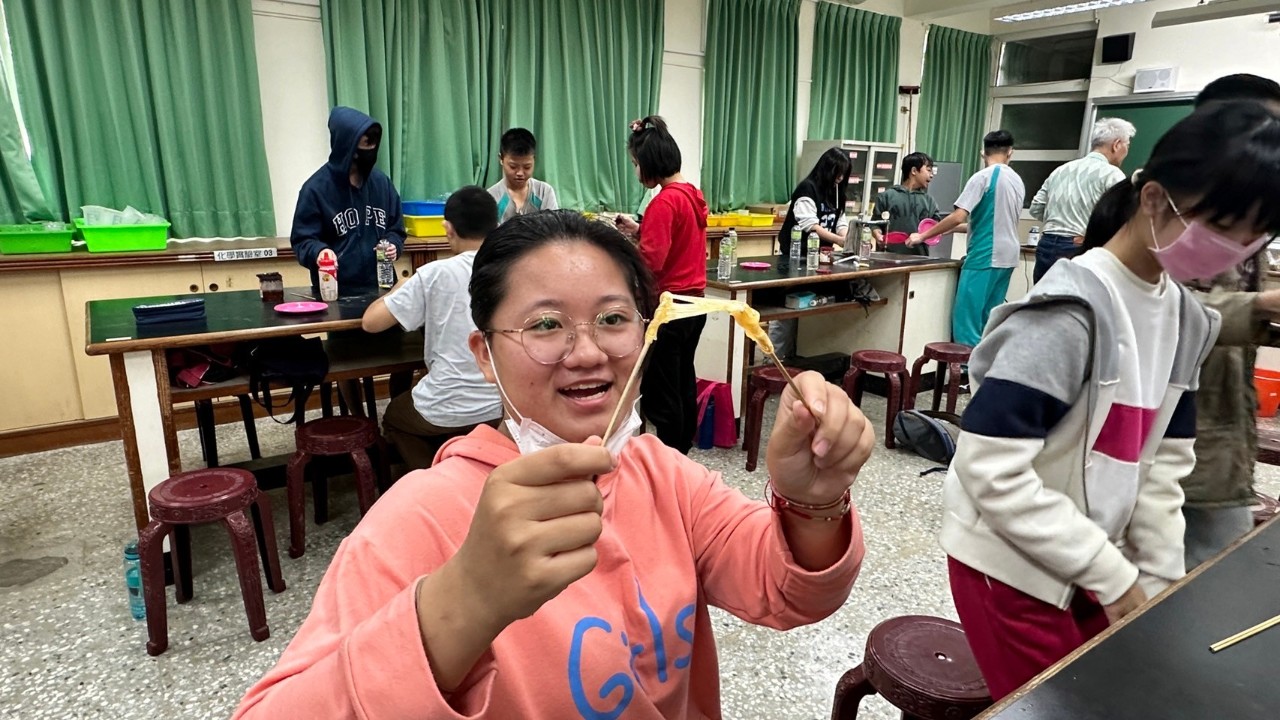 LINE_ALBUM_20250122科學營 （糖類實驗、電學實驗）_250124_6.jpg